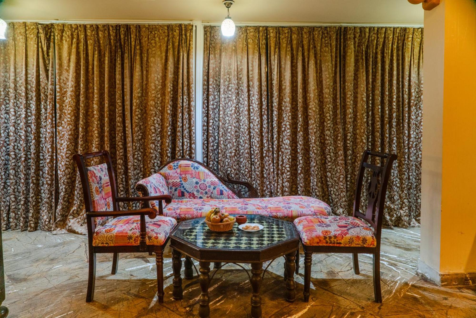 Udai Nature Valley Resort - A Peace Full Farmhouse Resort Удайпур Екстериор снимка