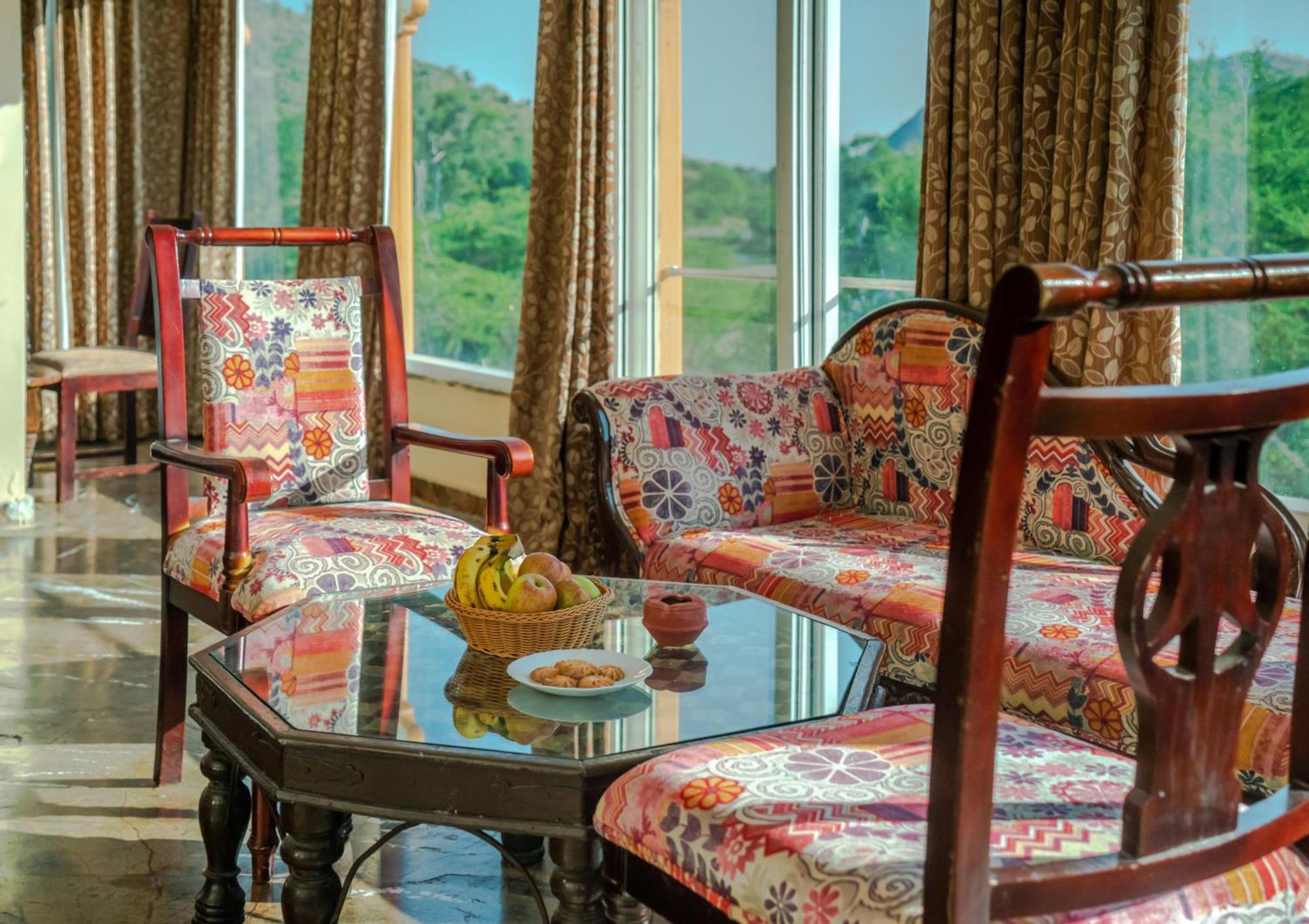 Udai Nature Valley Resort - A Peace Full Farmhouse Resort Удайпур Екстериор снимка
