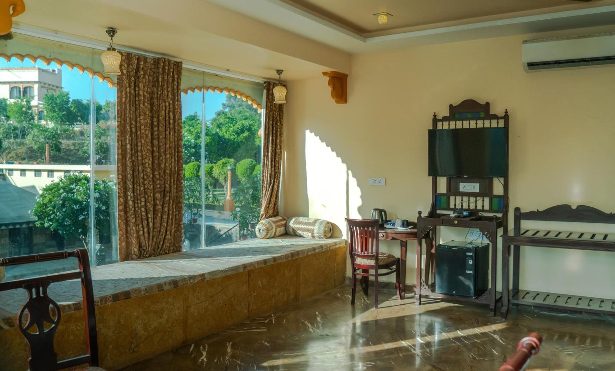 Udai Nature Valley Resort - A Peace Full Farmhouse Resort Удайпур Екстериор снимка